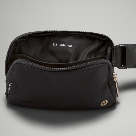 Black/Gold Lululemon Everywhere Belt Bag with NEW Bag NWT - Picture 5 of 9